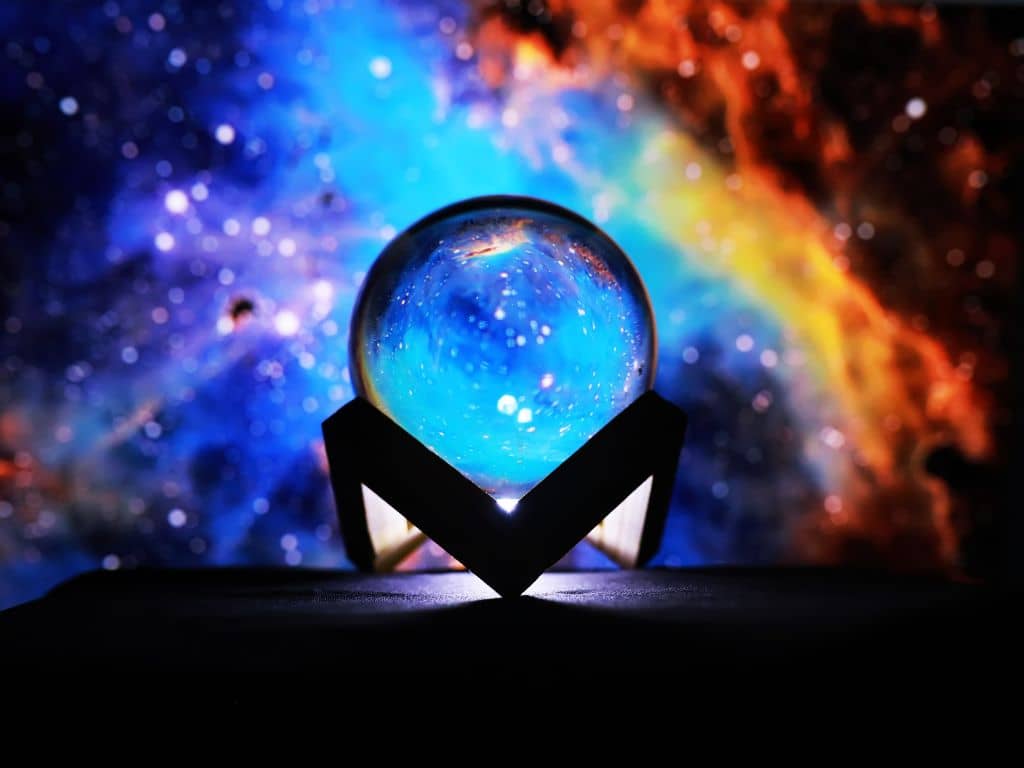 animation soirée Cannes Jérôme Morel Voyant